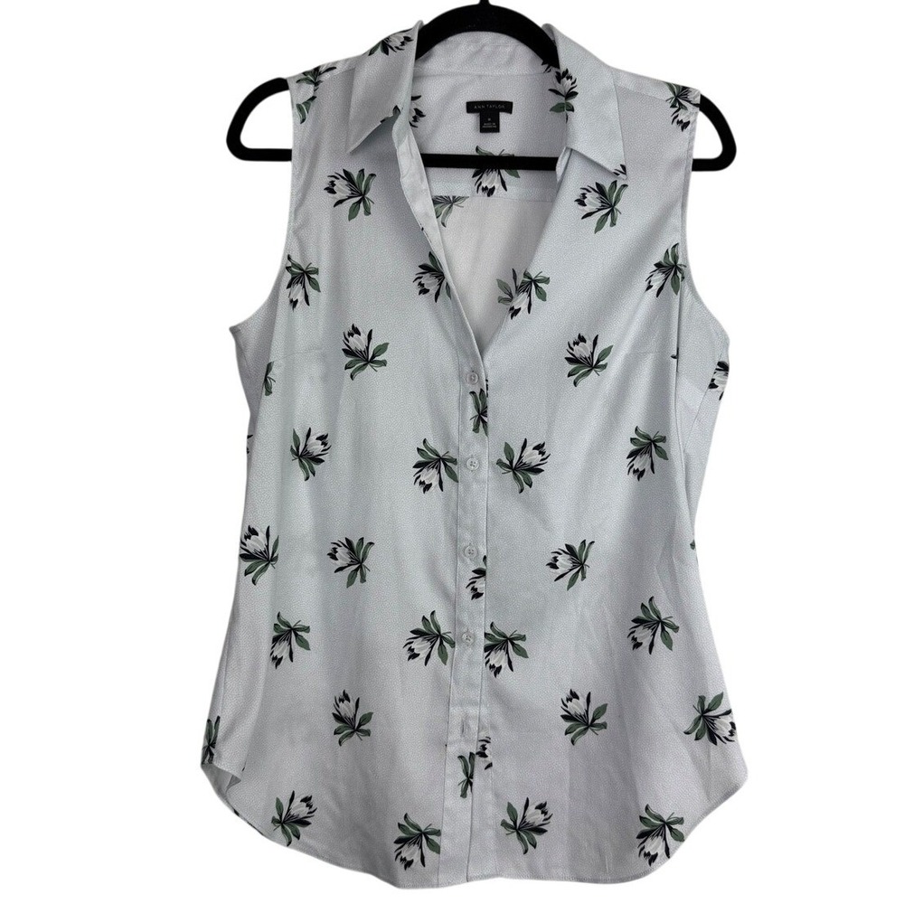 Ann Taylor Floral Sleeveless Blouse Blue White Button Up Preppy Workwear M